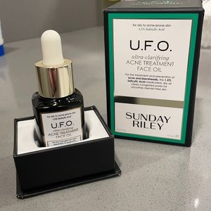 Sunday Riley U.F.O. Acne Treatment Face Oil